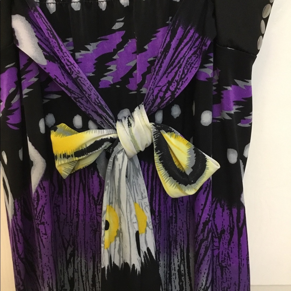 Dress - Picture 2 of 5